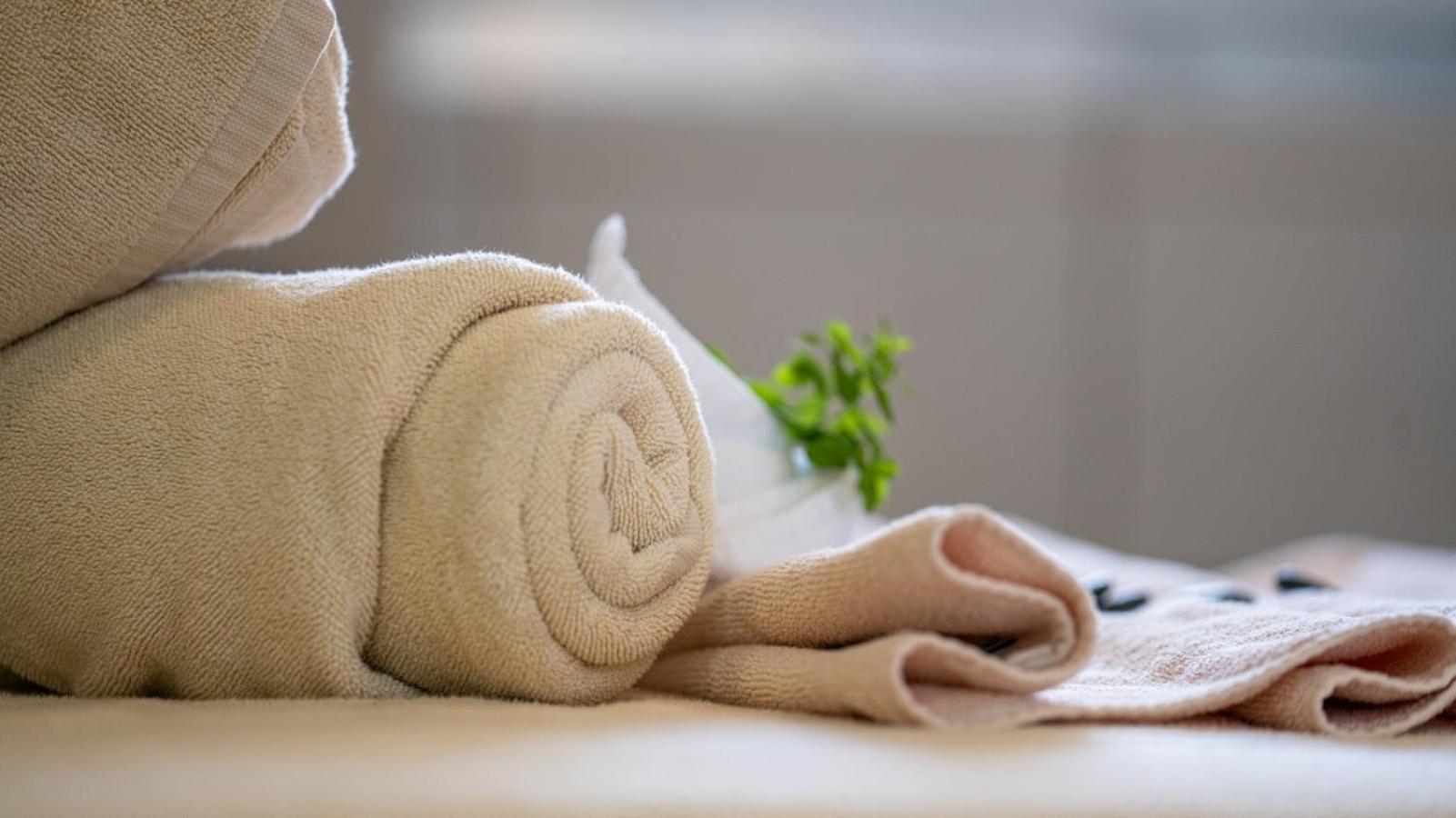 The Abdali Boulevard Hotel Amman Exterior photo A rolled towel